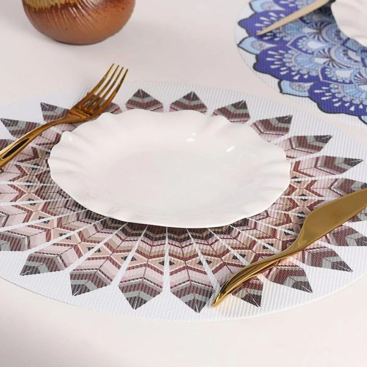 4PCS Bohemian Round Heat Resistant Dine Mat Anti Scalding Western Table Mat Set