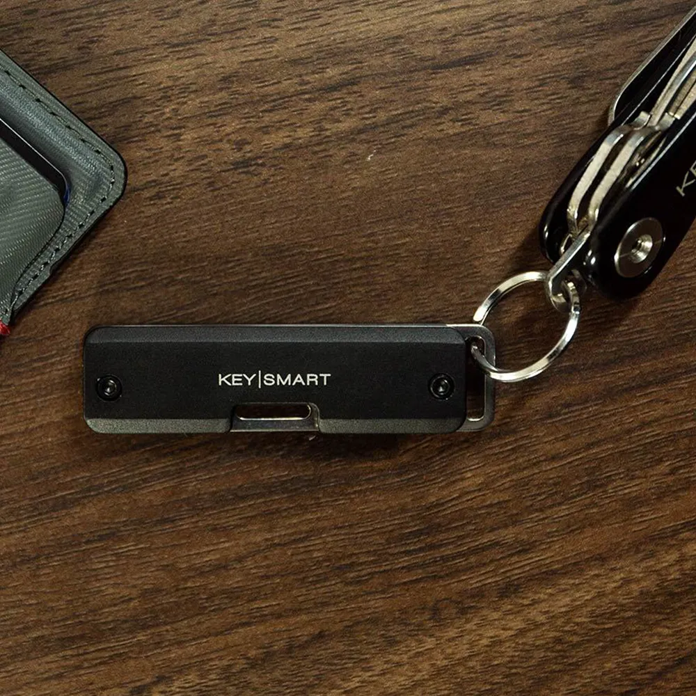 [CLEARANCE] KeySmart Dapper 100 Ultra-Slim Keychain Knife