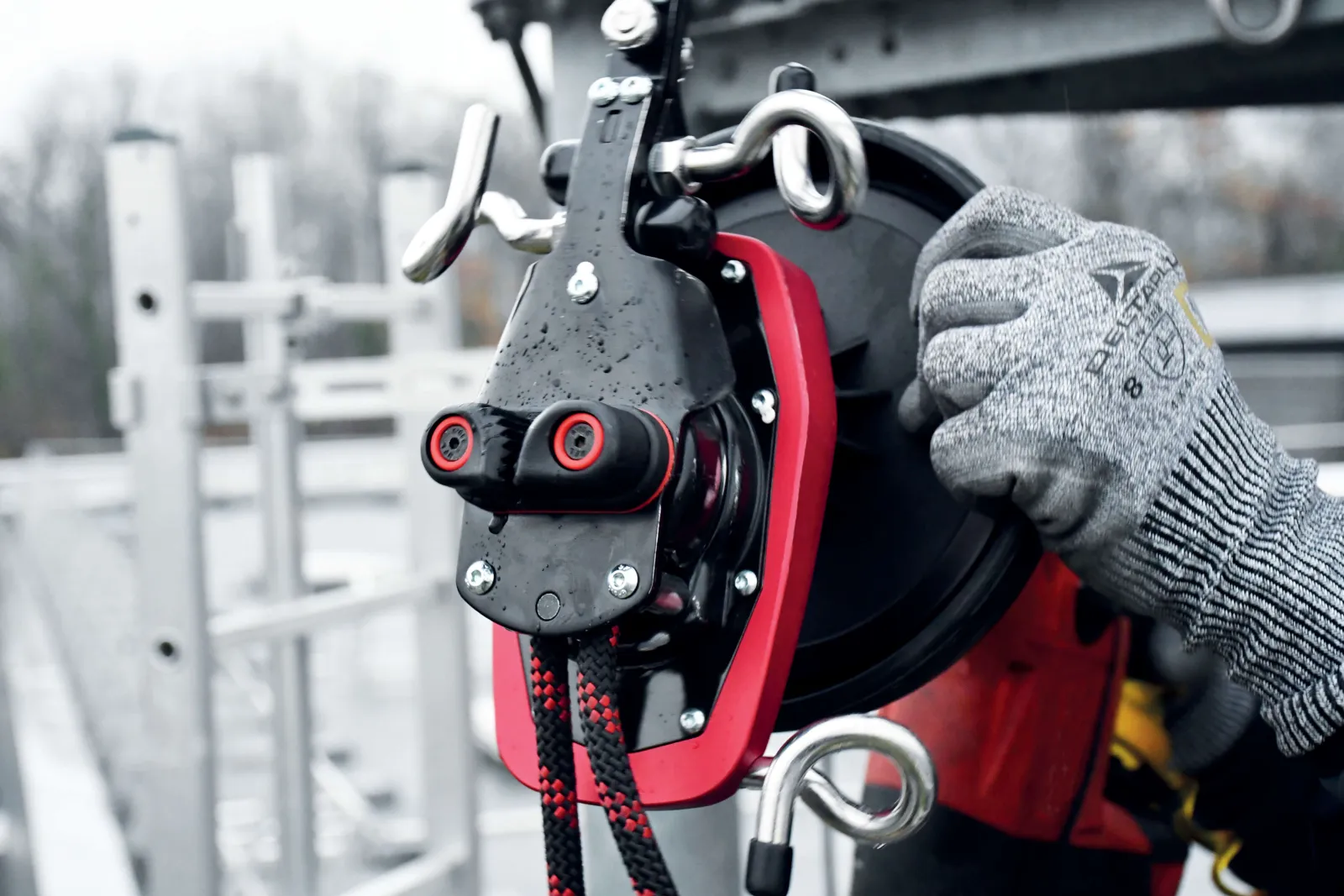 Delta Plus RESCUEHUB TC065 – Lightweight Rescue & Evacuation System with Magnetic Brake