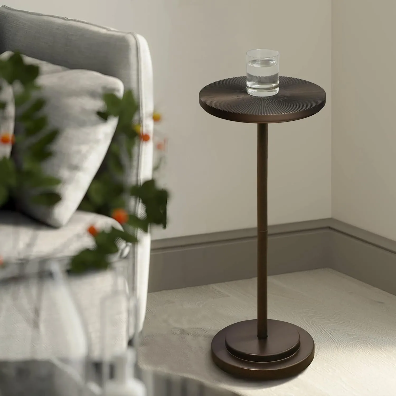 Drink Table, Carved Table Top Martini Table, Small Side Table, Weighted Base Pedestal Table for Living Room, Bedroom, Bathroom, Brown