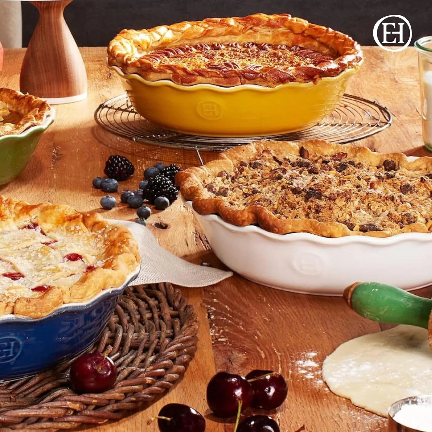 Emile Henry 9"/1.4 qt Pie Dish | Clay