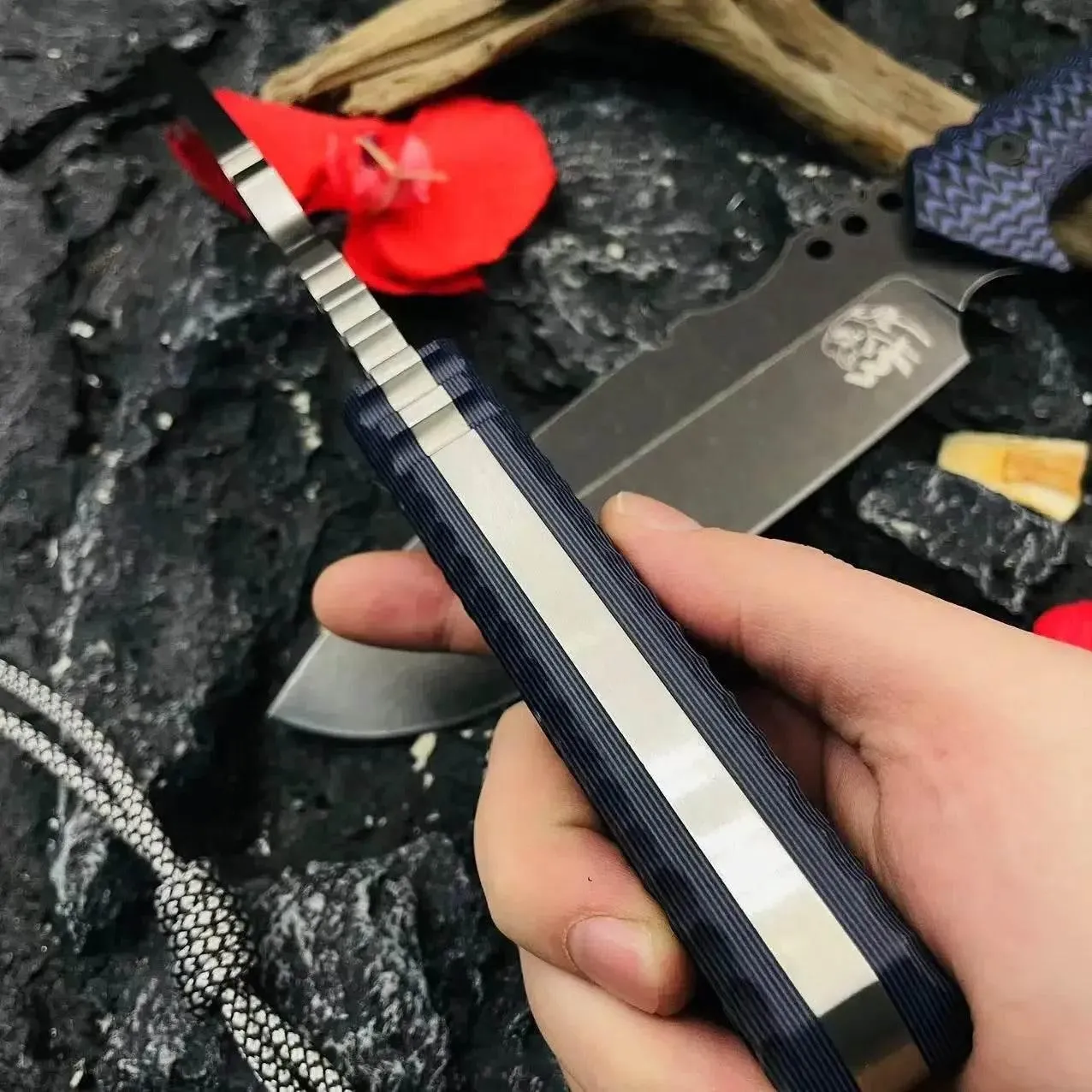 High-Performance Tactical Combat Knife - Defender Edition