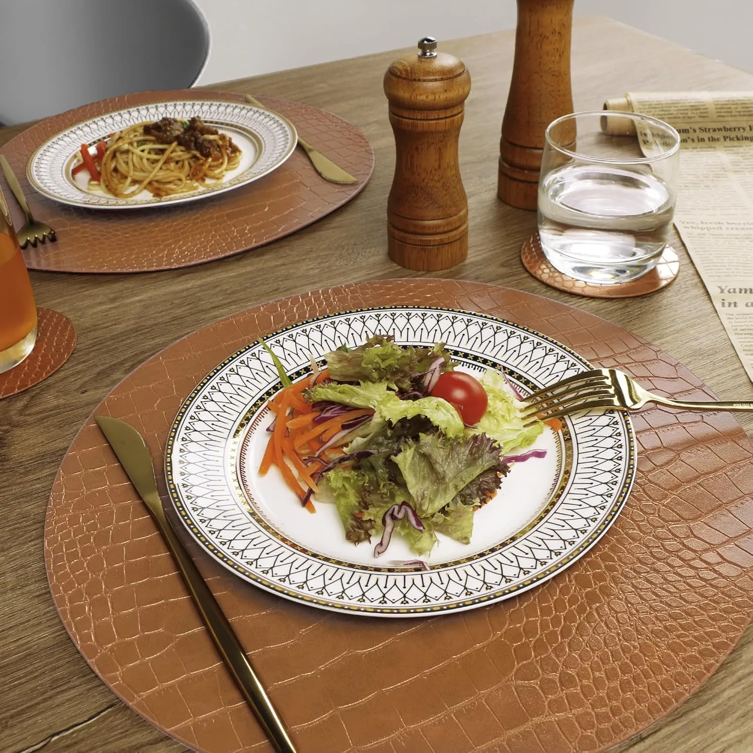 Jovono Round Leather Placemats for Round Tables Set of 6, Brown Place Mats and Coasters, Wipeable Waterproof Heat Resistant Table Mats Easy to Care for Indoor Decor 14 inch Diameter