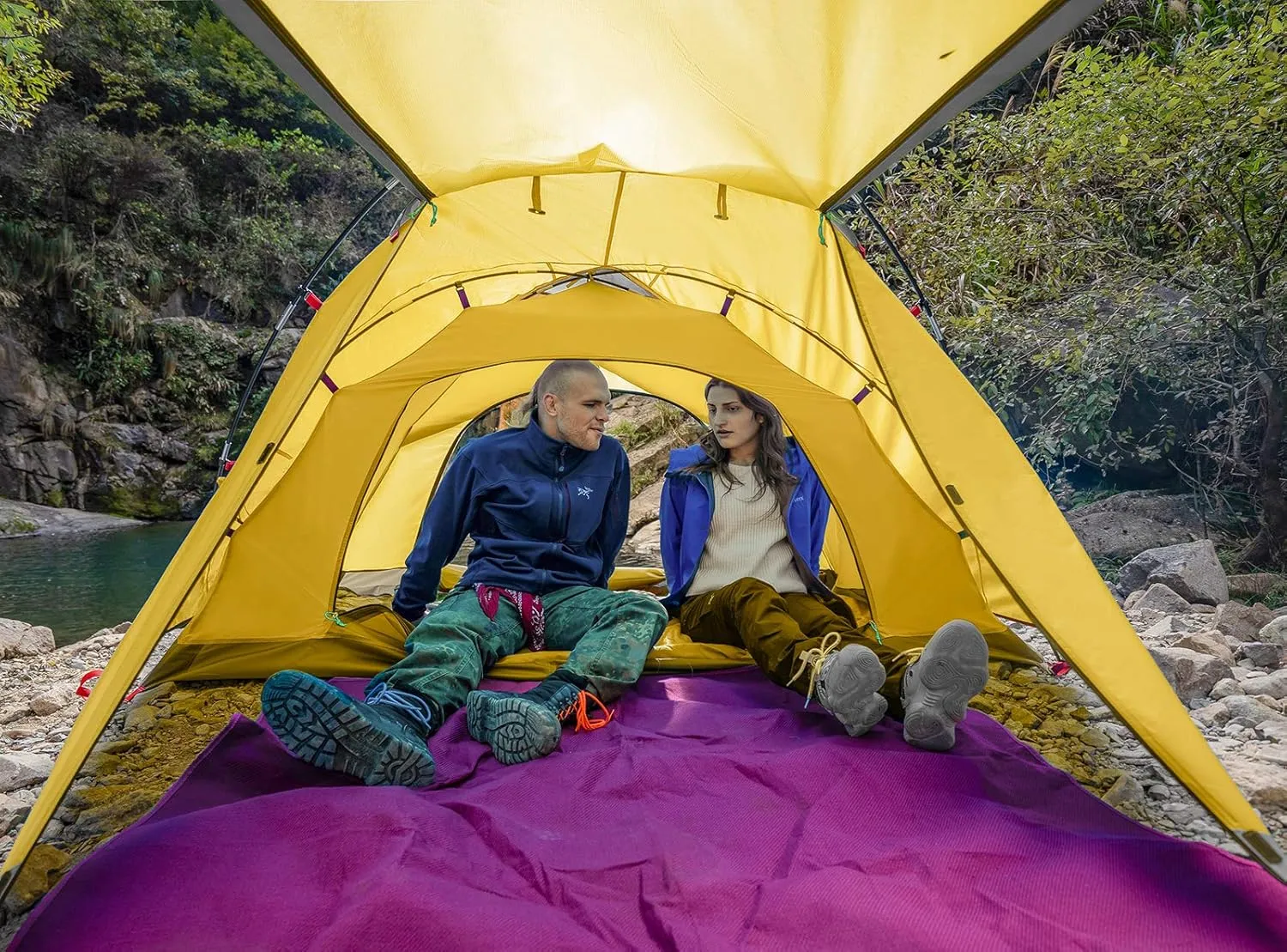 KAZOO 2／4 Person Camping Tent Outdoor Waterproof Family Large Tents 2/4 People Easy Setup Tent with Porch Double Layer