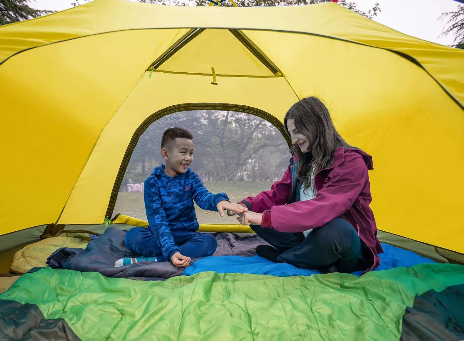 KAZOO 2／4 Person Camping Tent Outdoor Waterproof Family Large Tents 2/4 People Easy Setup Tent with Porch Double Layer