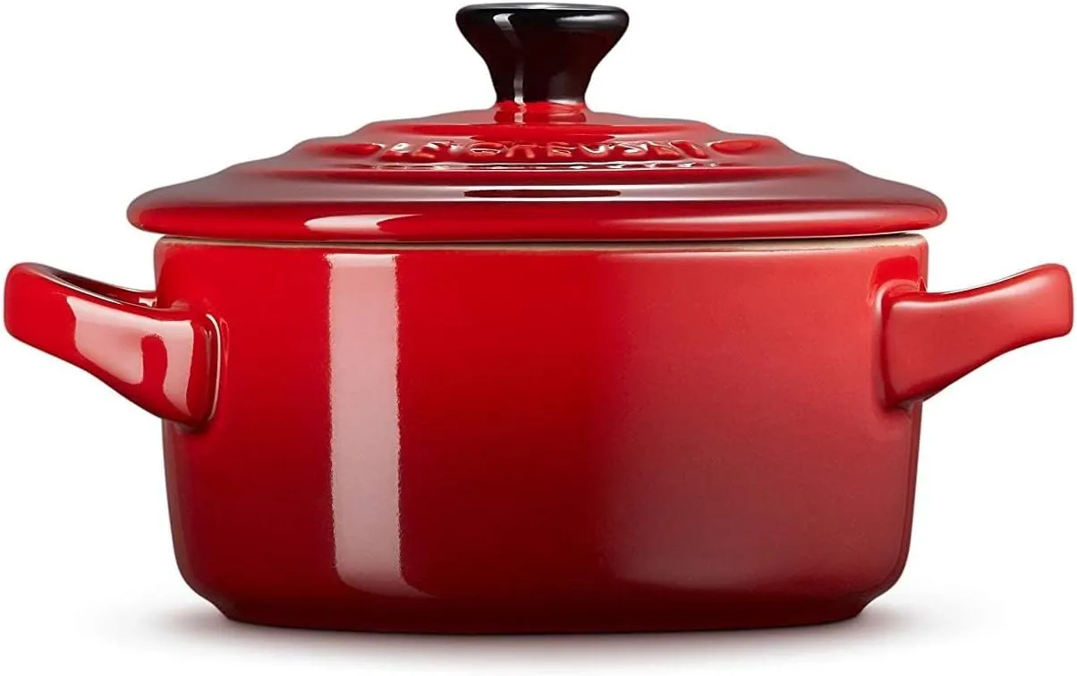 Le Creuset Petite Round Casserole, 0,2 L-Cerise, Stoneware, Cherry red