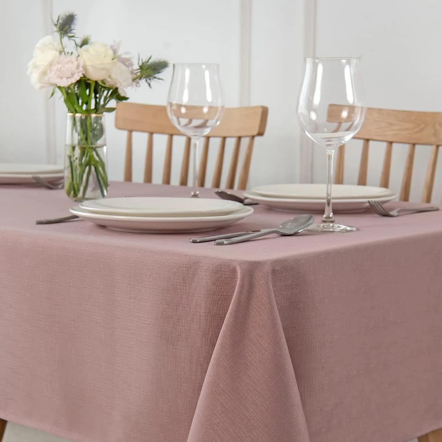 maxmill Square Tablecloth Slubby Texture Stain Resistant Waterproof Wrinkle Resistant Washable Soft Table Cloth, Decorative Fabric Table Cover for Dining Room Dinner Party, 52 x 52 Inch, Dusty Pink