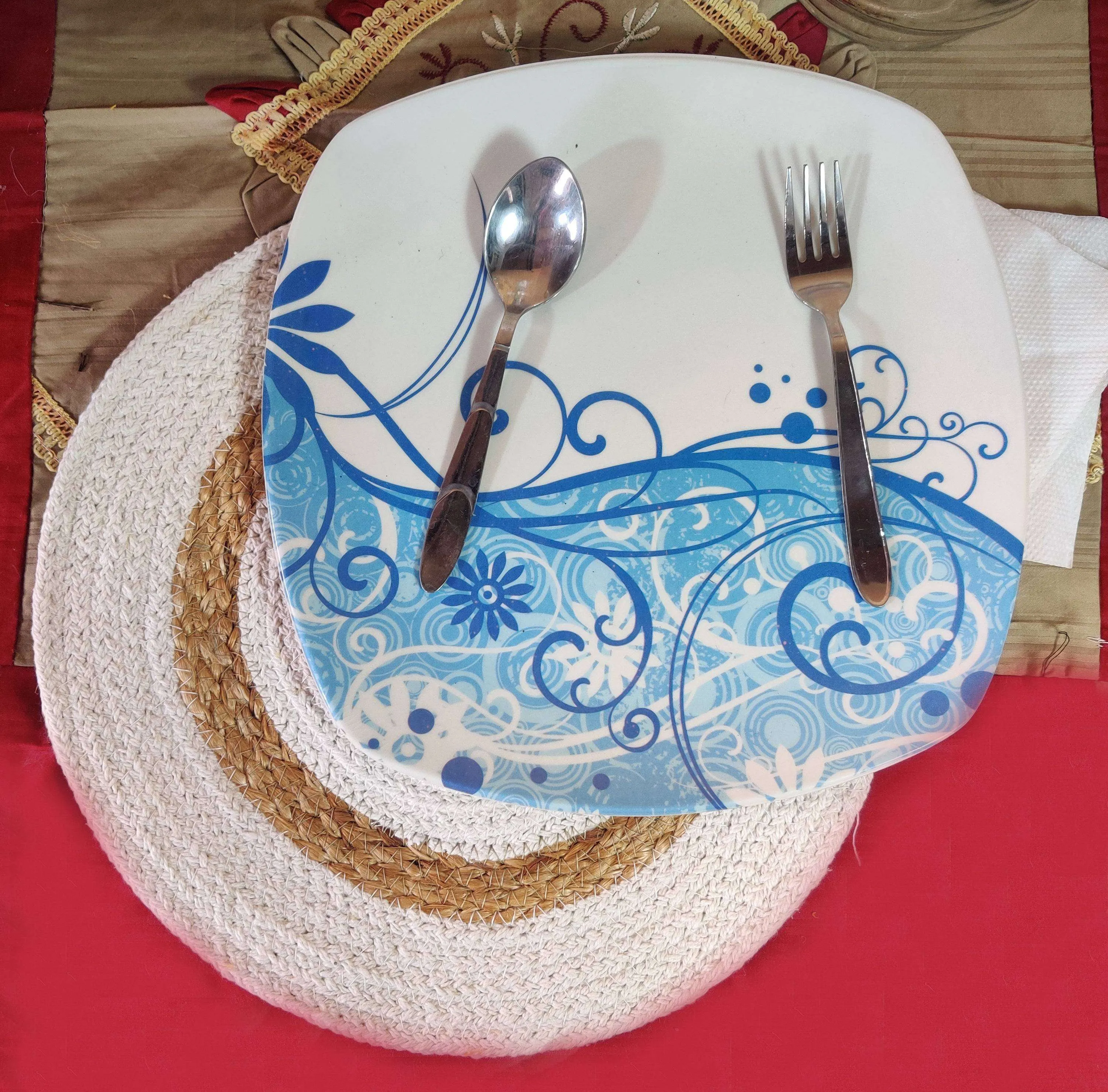 Natural Handmade Jute Beige Whtie and Beige Round Table Mats (Set of 6)