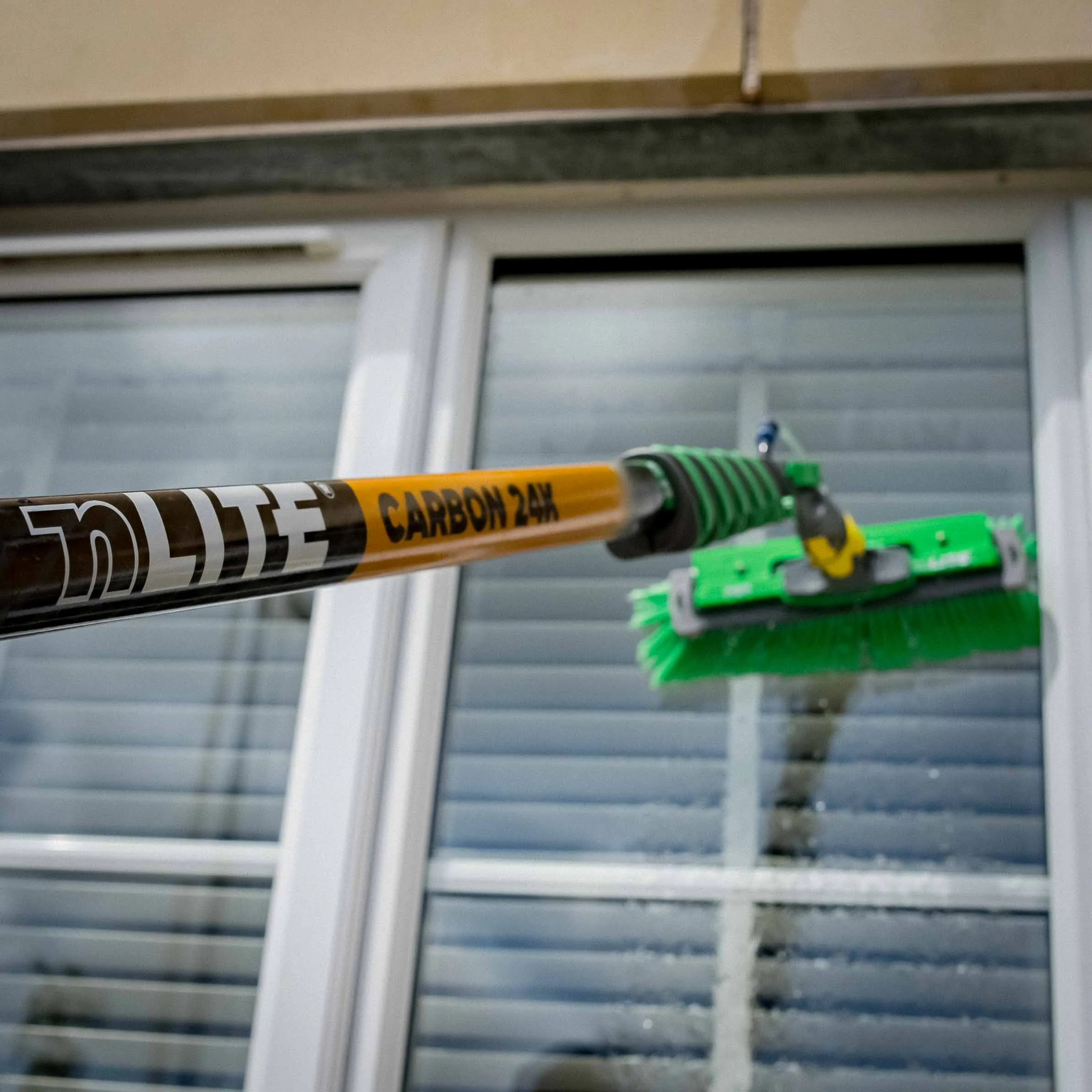 nLite® Carbon 24K Telescopic Pole