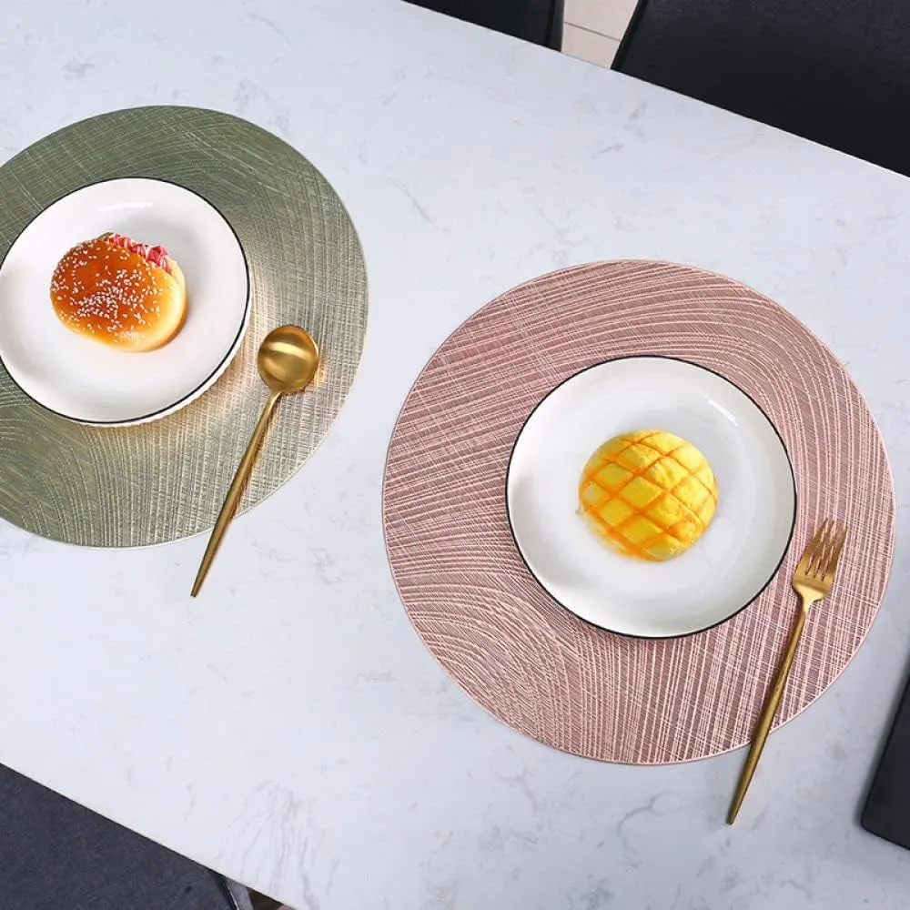 Place Mmats for Table，Placemats, Placemats Round PVC Placemats for Dining Table Set of 4,Heat-Resistant Washable Kitchen Dinner Mats,Easy to Clean,Non-Slip Table Mats(Rose Gold)