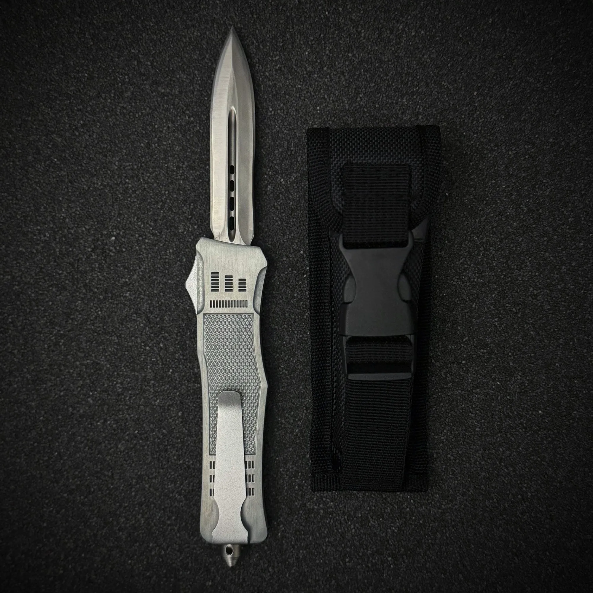 Silverout Strike knife