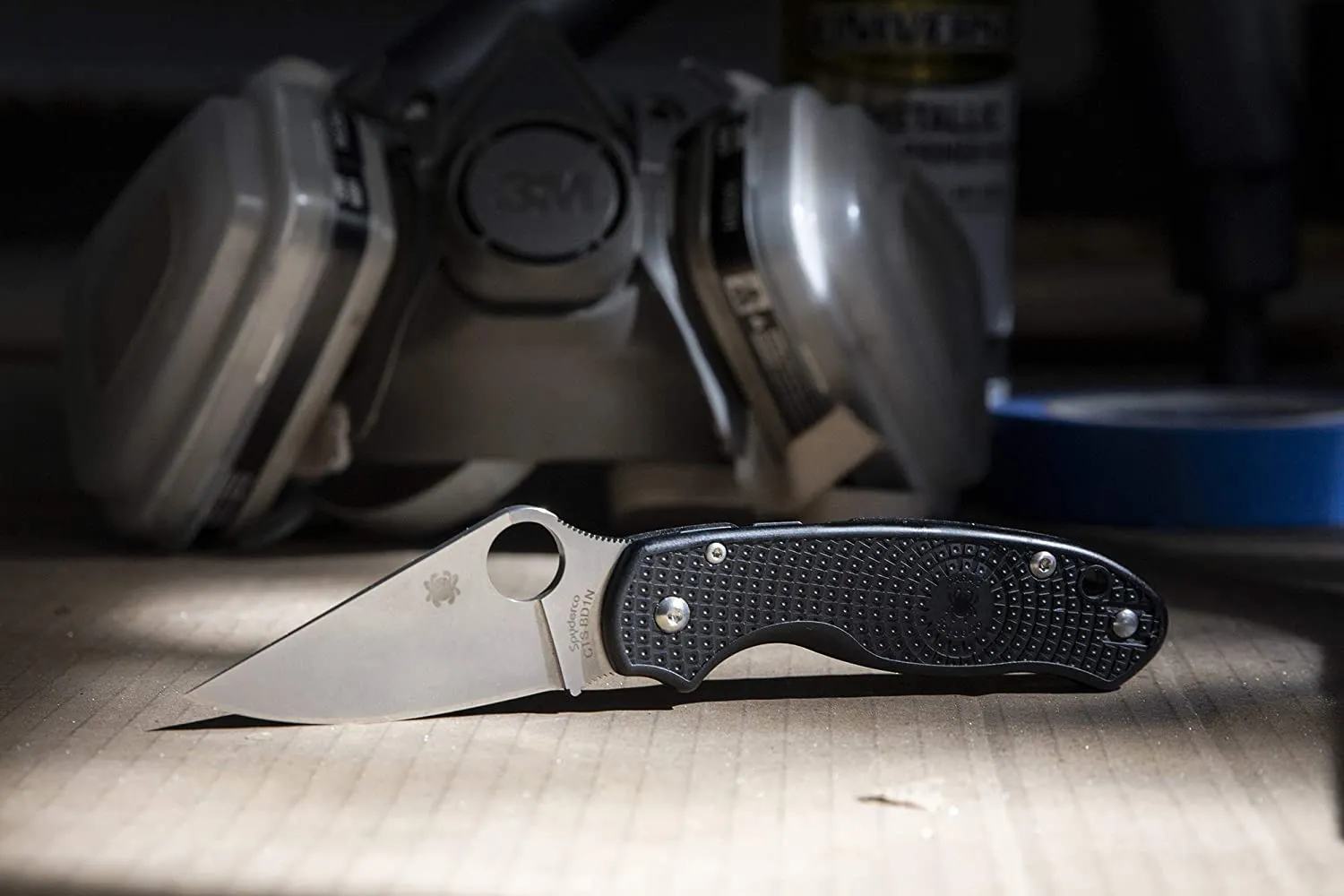 Spyderco Para 3 Lightweight 2.93" Plain Edge Folding Pocket Knife (C223PBK)