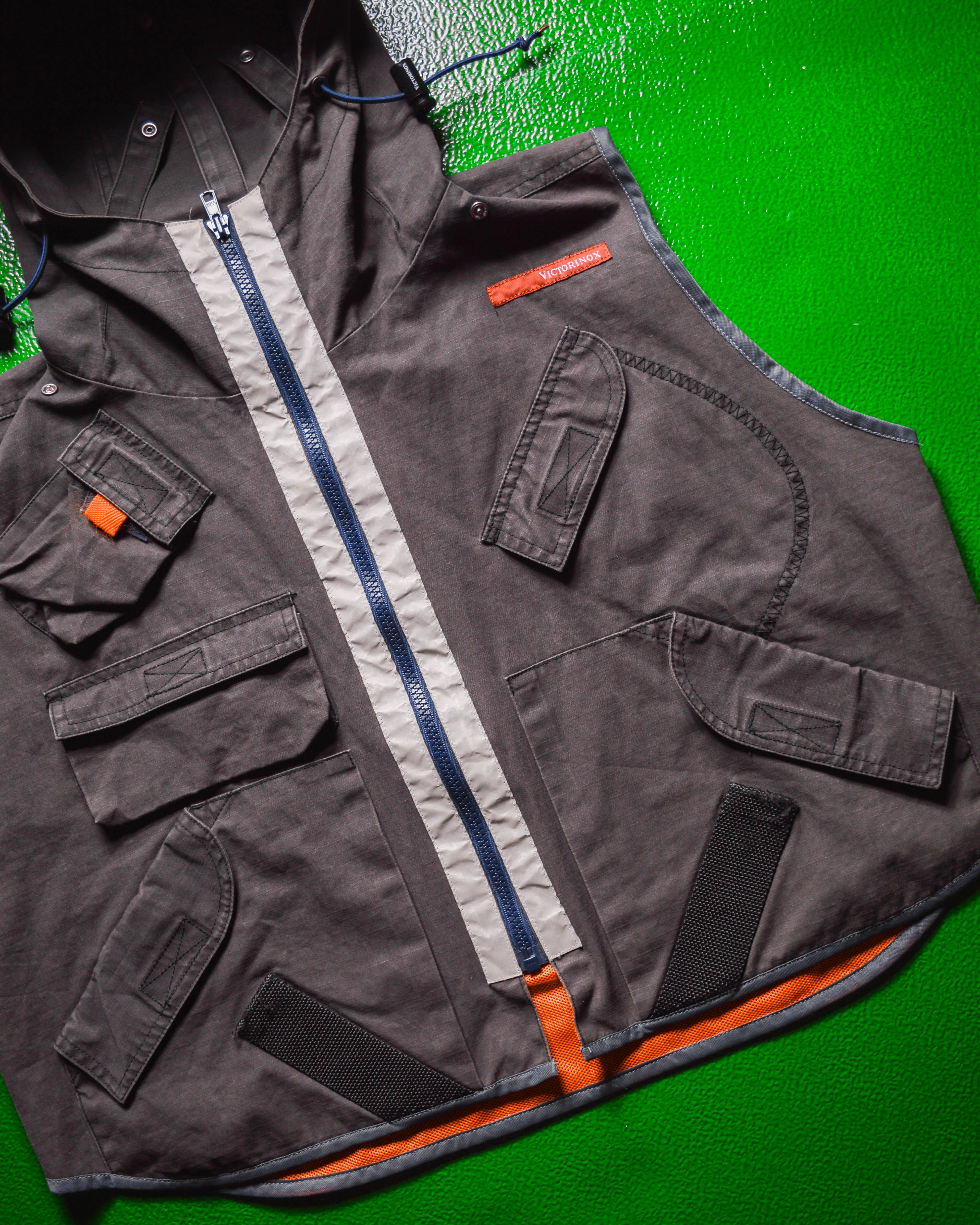 Tactical Multi-Pocket Concealable Hooded Cropped Vest; (~M~)