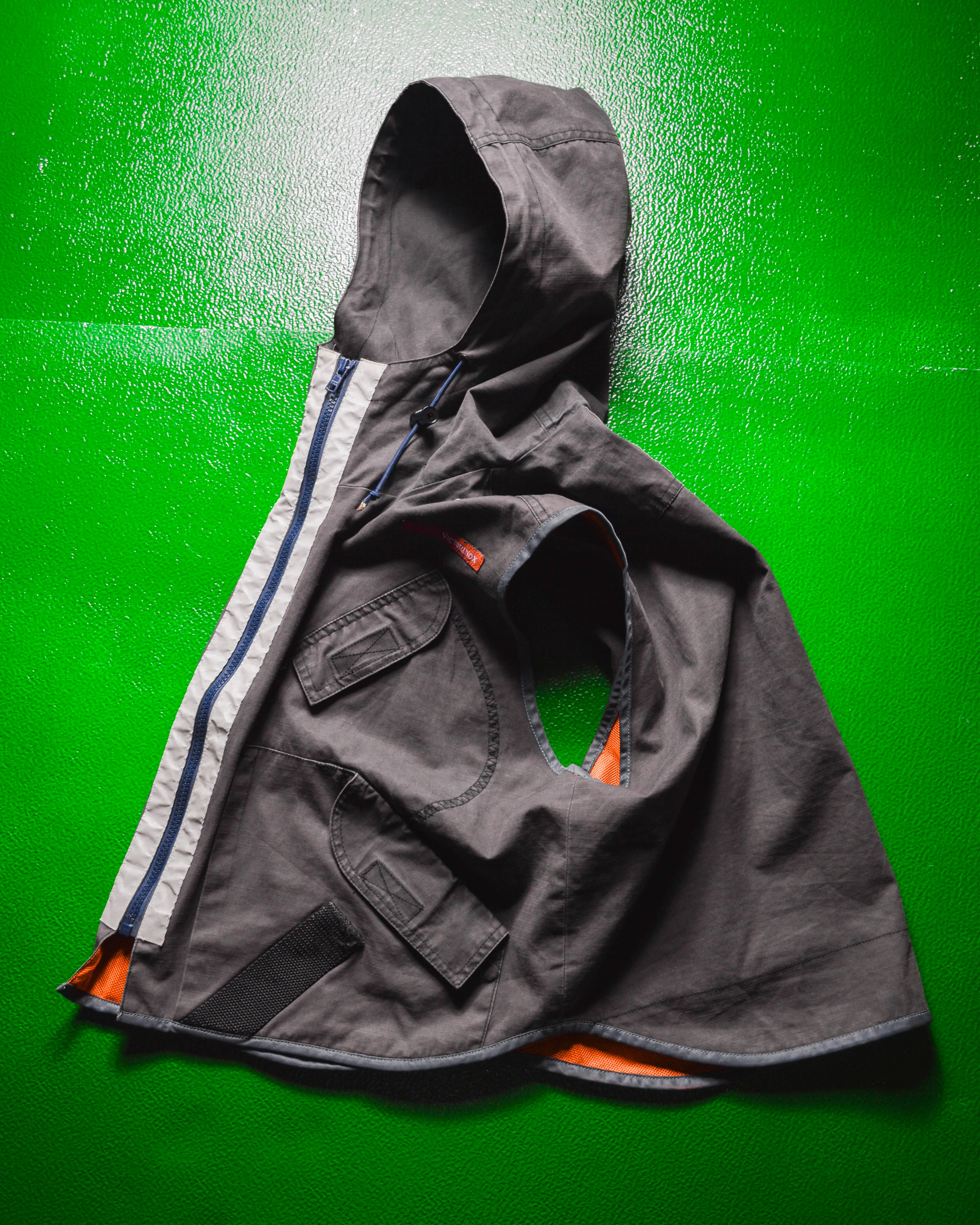 Tactical Multi-Pocket Concealable Hooded Cropped Vest; (~M~)
